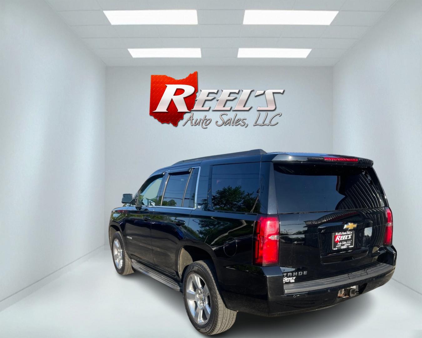 2015 Black /Gray Chevrolet Tahoe LT 4WD (1GNSKBKC4FR) with an 5.3L V8 OHV 16V engine, 6-Speed Automatic transmission, located at 547 E. Main St., Orwell, OH, 44076, (440) 437-5893, 41.535435, -80.847855 - Photo#7